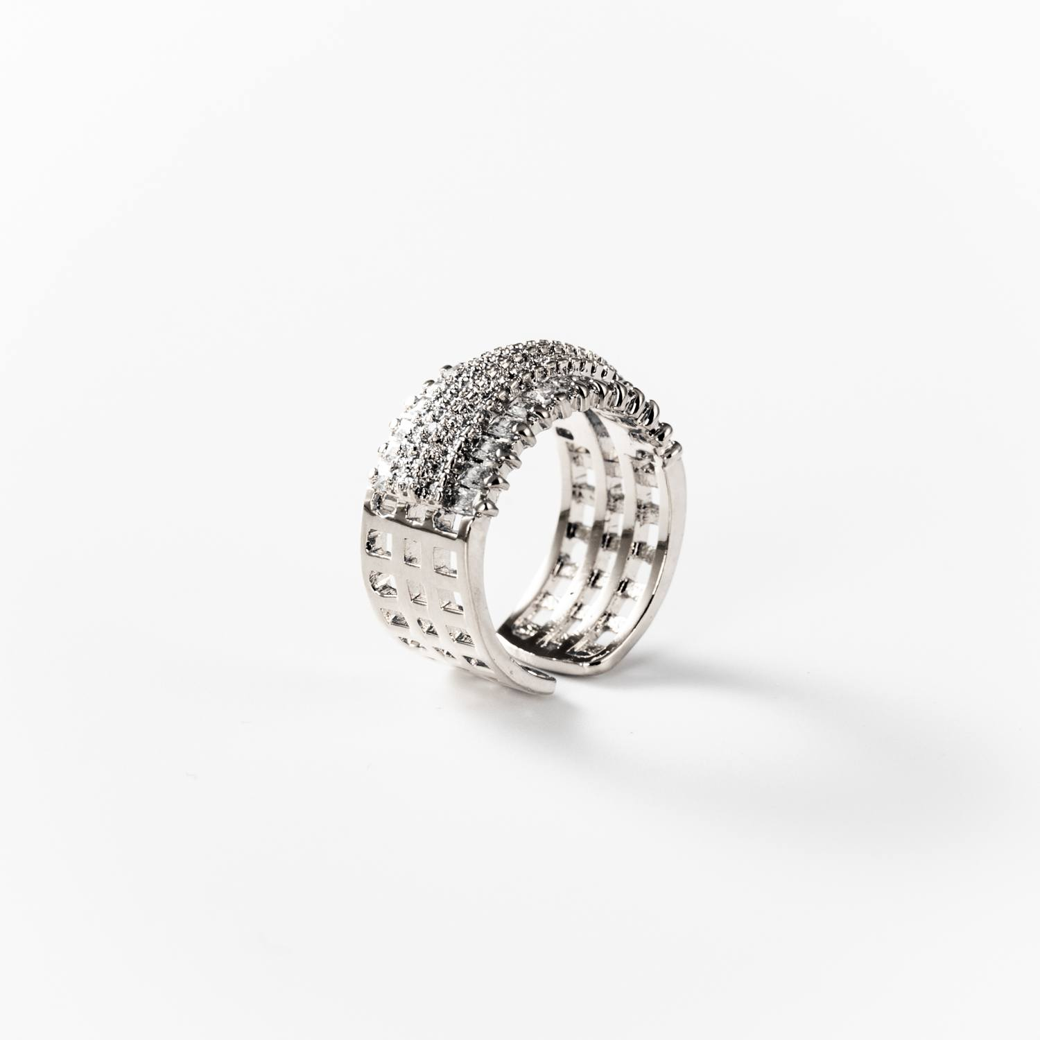 bague-a-bandeau-de-lumiere-en-metal-rhodie